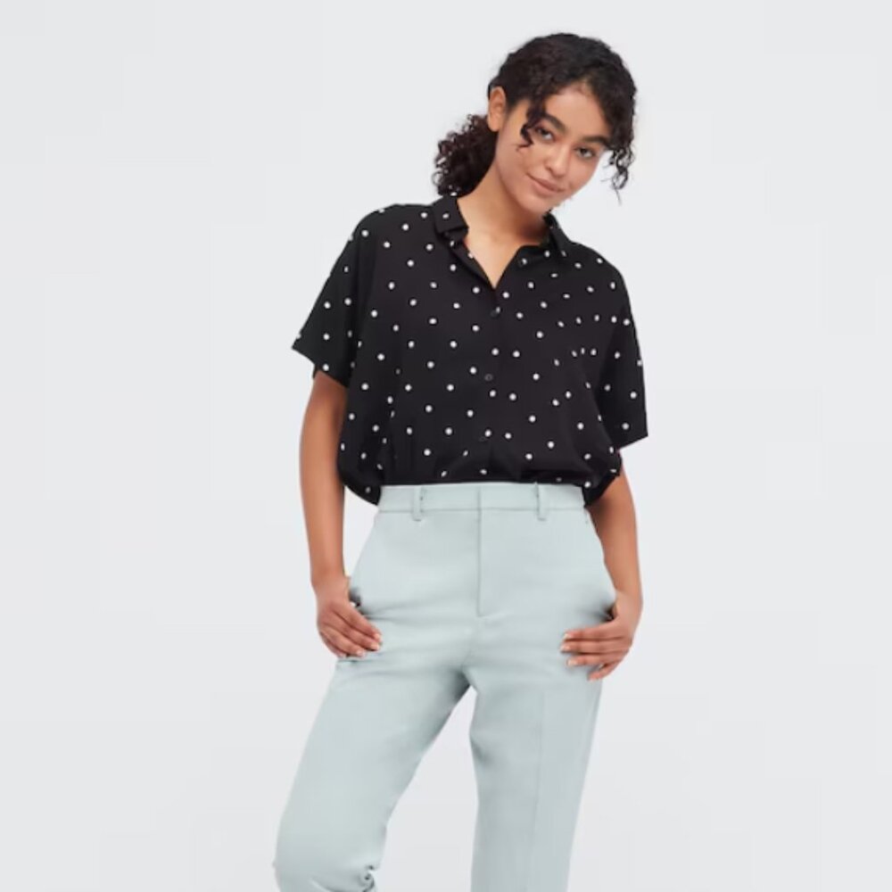 Uniqlo - rayon button down - short sleeve - black & white polka dot - size S